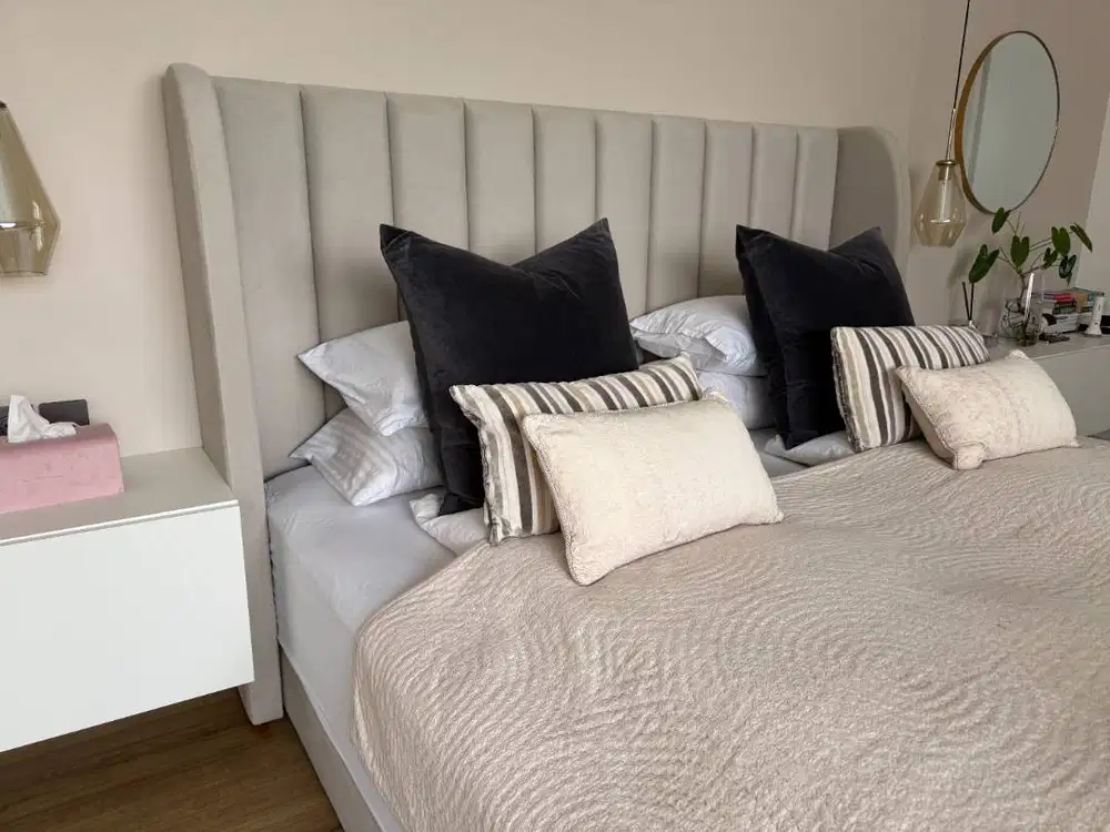 Rangka Tempat Tidur 180 cm dengan Headboard