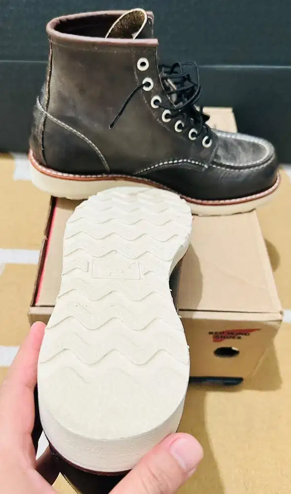 Red Wing Moc Charcoal Size 7D (25 cm)