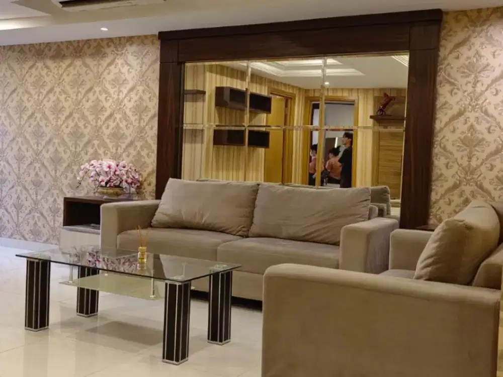 Vky- Disewakan Townhouse The Mansion Kemayoran Bougenville Gloria 3BR Furnish