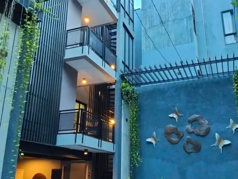 RUMAH MINIMALIS KONSEP VILA DI CIPETE JAKARTA SELATAN DEKAT MRT