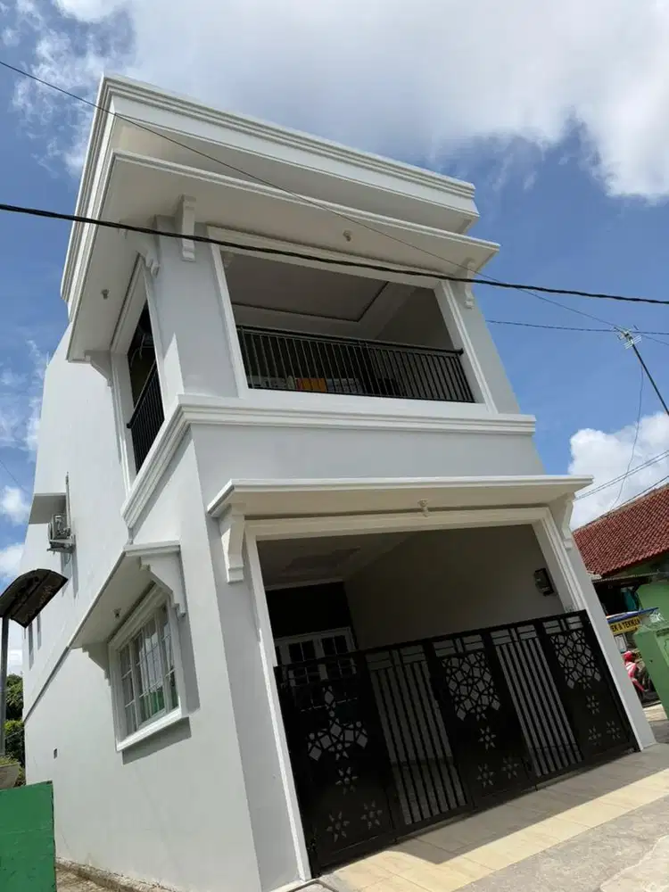 Di sewakan Rumah dua lantai rapih bersih full furniture