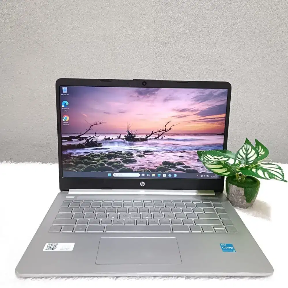 HP 14S DQ5777TU INTEL CORE I3 1215U RAM 8GB SSD 256GB LAYAR 14.0 FHD