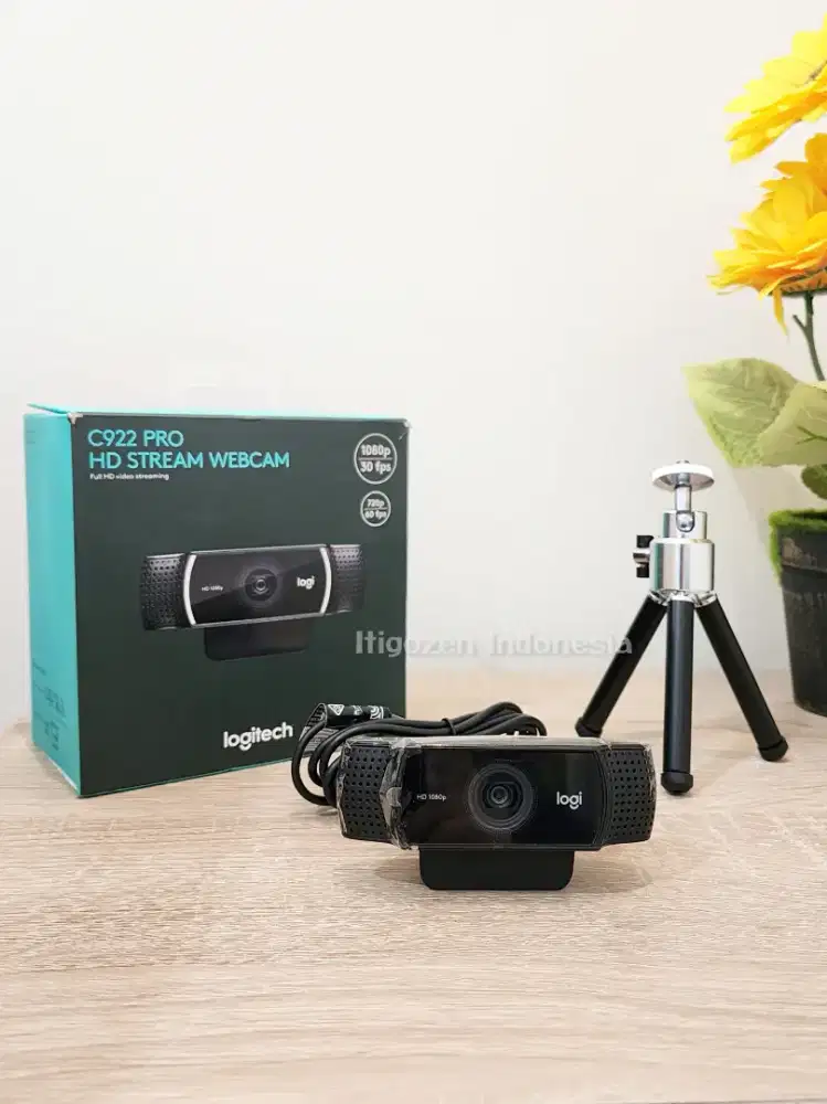 Preloved Logitech C922 Pro HD Stream Webcam Full HD 1080p + Tripod