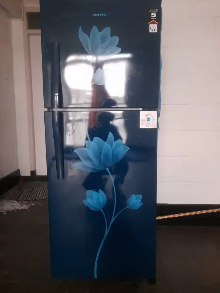 Kulkas Polytron