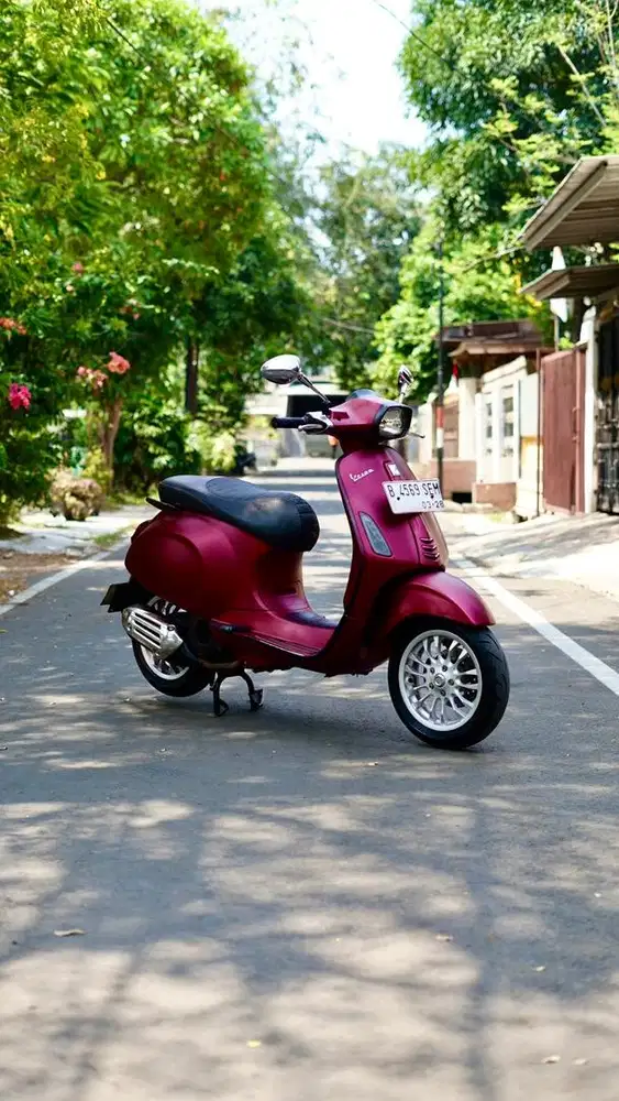 VESPA SPRINT 150 IGET 2018 TERMURAH!