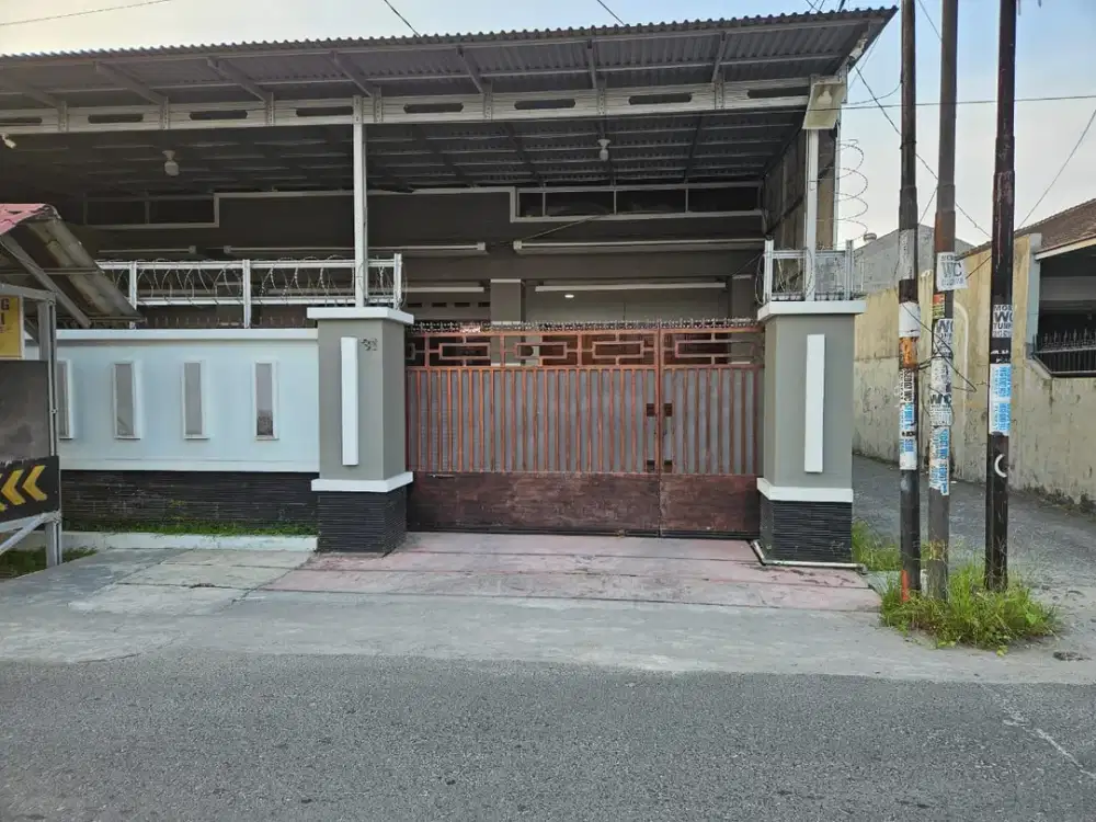 Rumah 5 Kamar Siap Huni di Medan Amplas, LT 387 M² Hanya 1,8 M