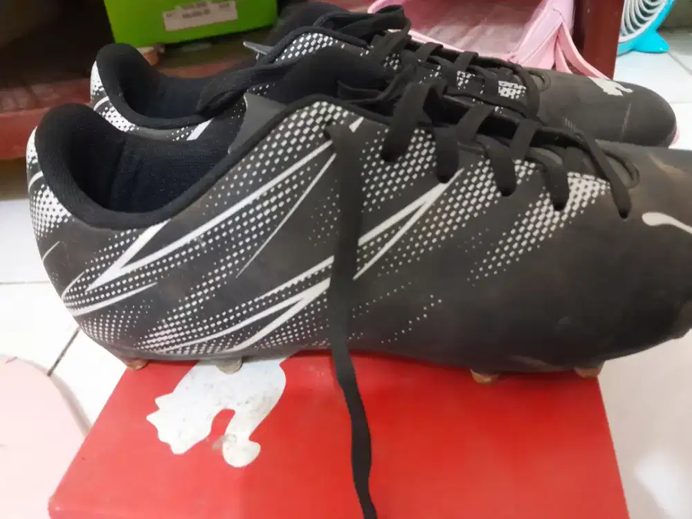 Di jual sepatu bola PUMA ORIGINAL