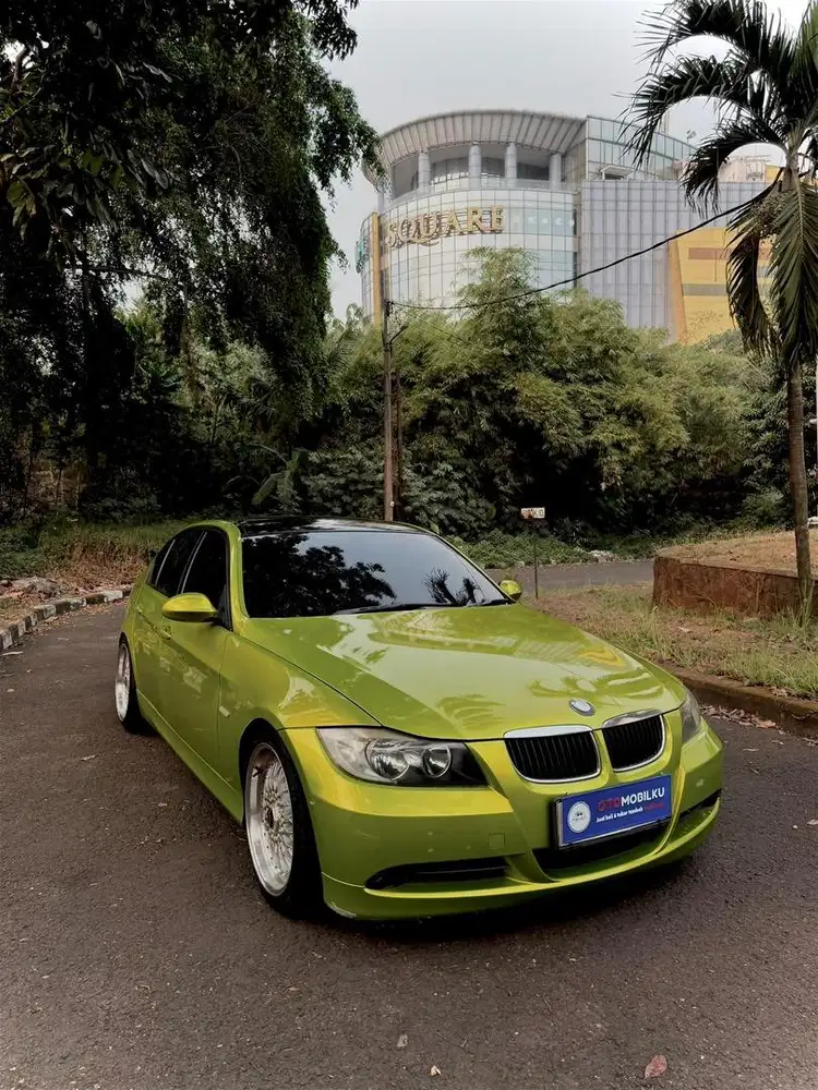 BMW E90 320i LCI 2009 AT
