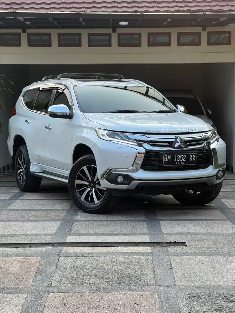 Pajero Sport Dakar 4x2 Putih