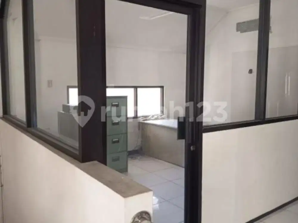 2 Gedung Kantor Siap Pakai Bypass Ngurah Rai Sanur, Lt10are Lb1.392m², HGB S/D 2047, Rp 35 Miliar