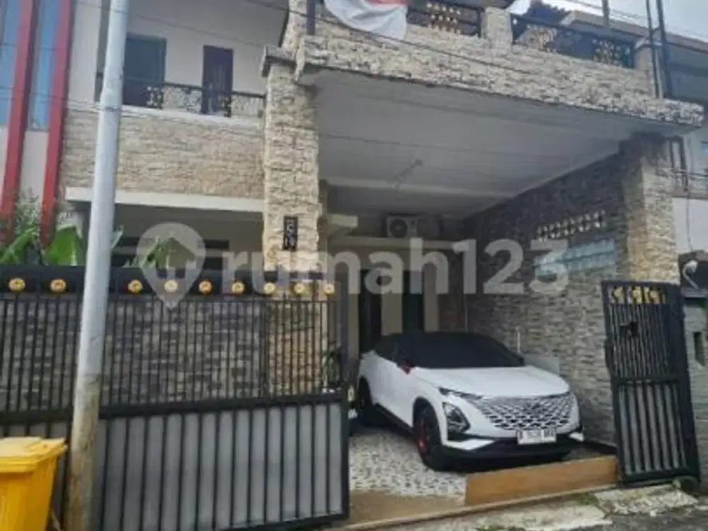Rumah 2 Lantai Fully Furnished Padangsambian, One Gate Sistem Aman 24 Jam