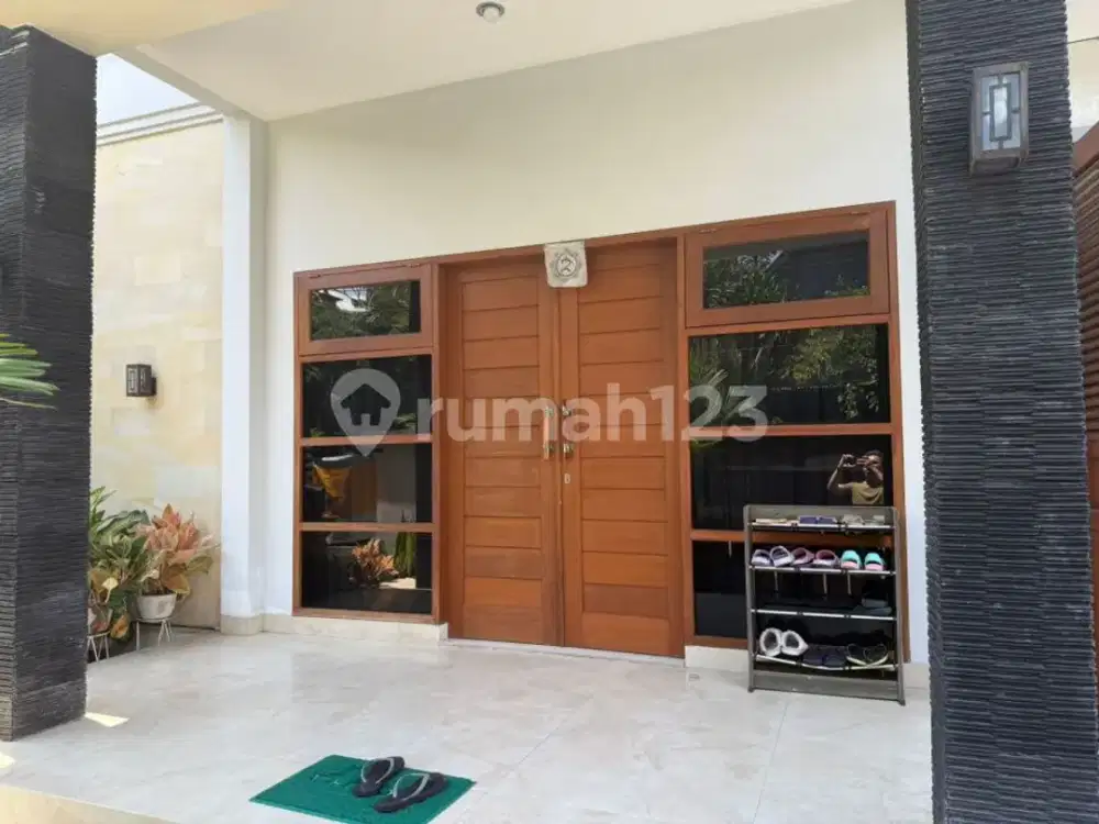 Hunian Modern Luas Tanah 250 M², 5Kt + Ruang Kerja, Garasi 2 Mobil