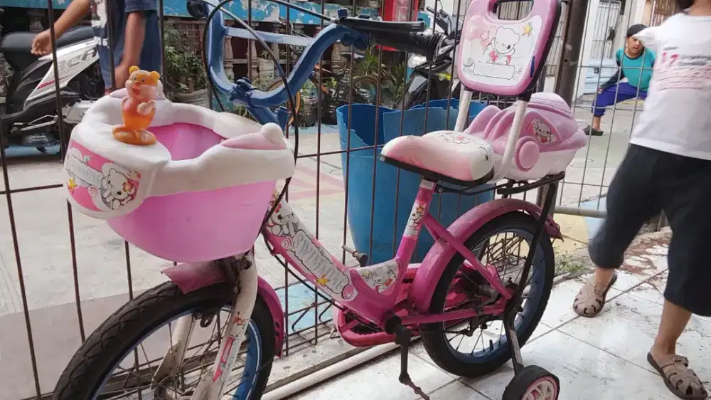 Sepeda anak perempuan