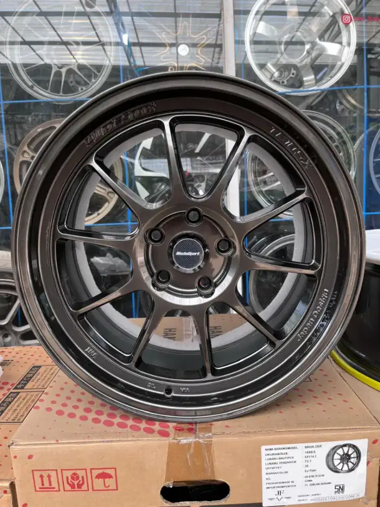 Wedssport tc105x ring 18 lebar 8,5 pcd 5x114,3 ET 38 4pcs