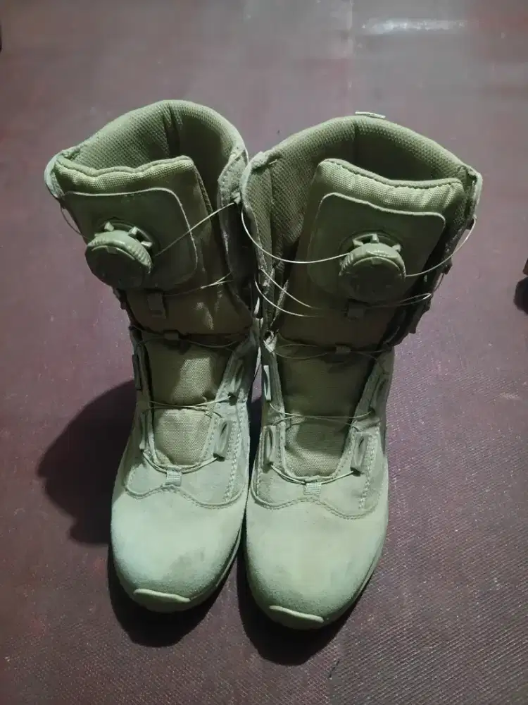 Sepatu Dinas Lapangan (PDL) tipe tactical boots