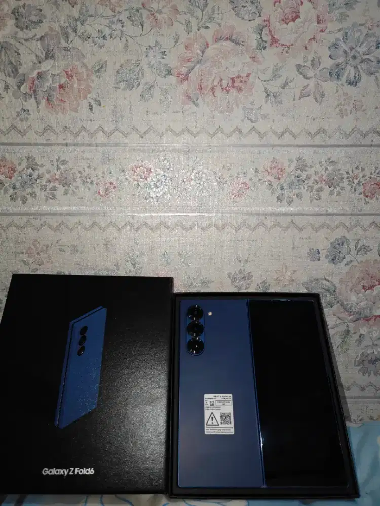 Samsung Glaaxy Z Fold 6 12/512Gb Resmi Fullset