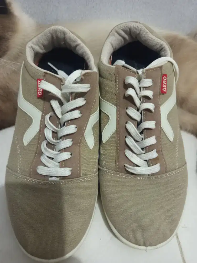 SEPATU BEKAS AEROSTREET