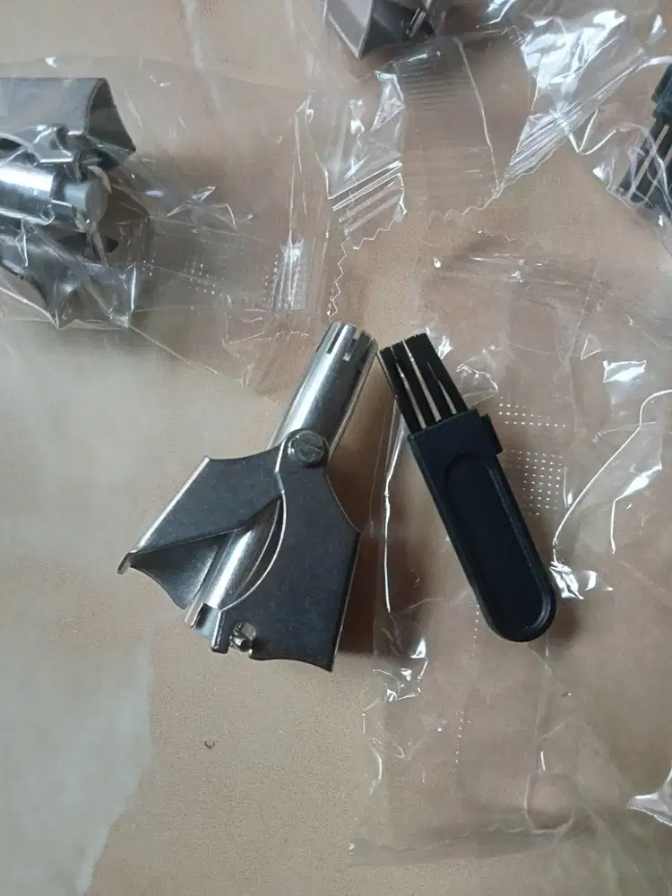 Gunting Manual Pencukur Bulu Hidung Aman Mudah Digunakan