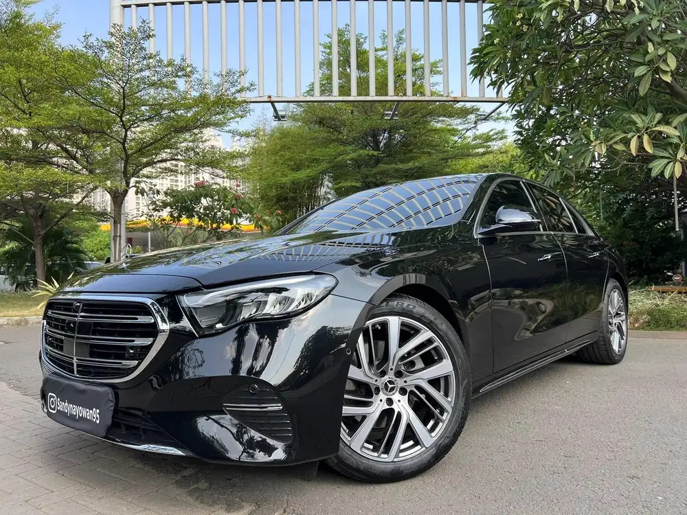 KM.2.000 E200 EXCLUSIVE 2025/2026 NEW MODEL E 200 TDP200JT BLACK