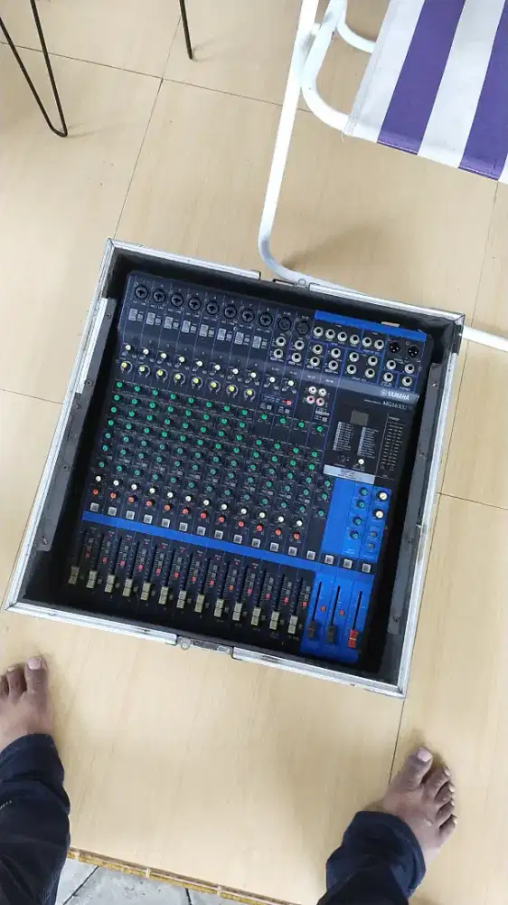 Mixer Yamaha MG 16XU