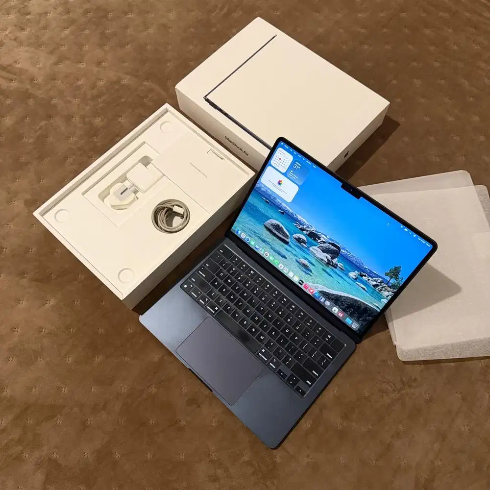 Macbook Air M2 13 inch 8/256 Midnight Fullset Original