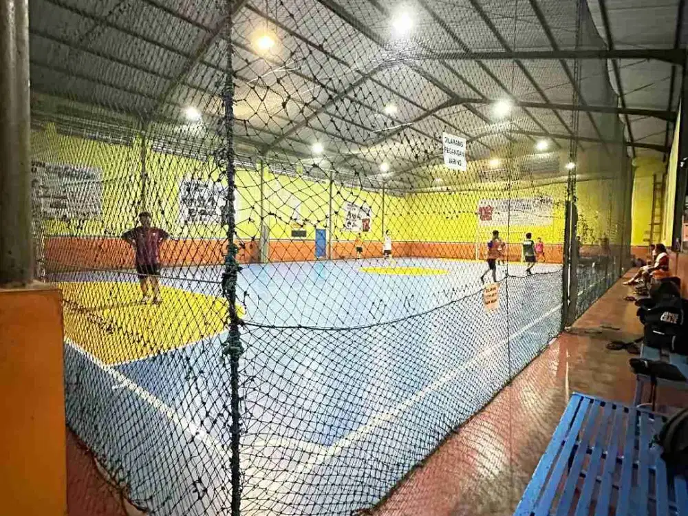 gudang atau lapangan futsal di sondakan Laweyan Solo kota