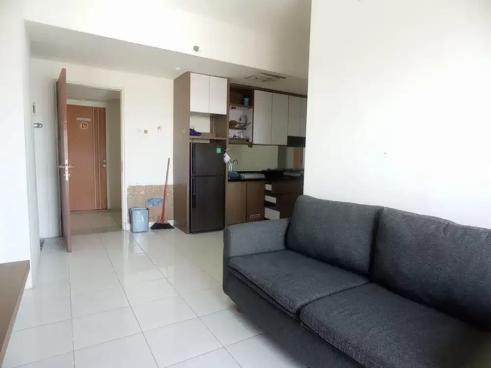 Apartemen Puncak Dharmahusada, Lantai Rendah, Bagus, Siap Huni, Lantai 2, Dekat Lift Hadap Utara Selatan View Kota