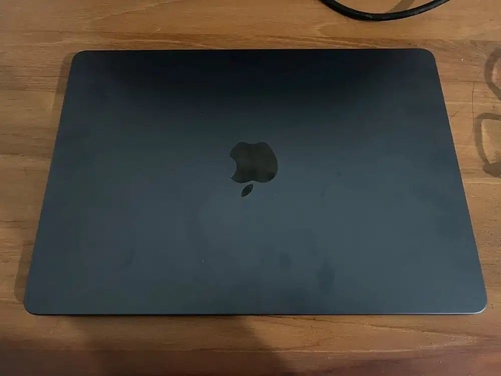 Apple Macbook Air M2 13,6 inchi