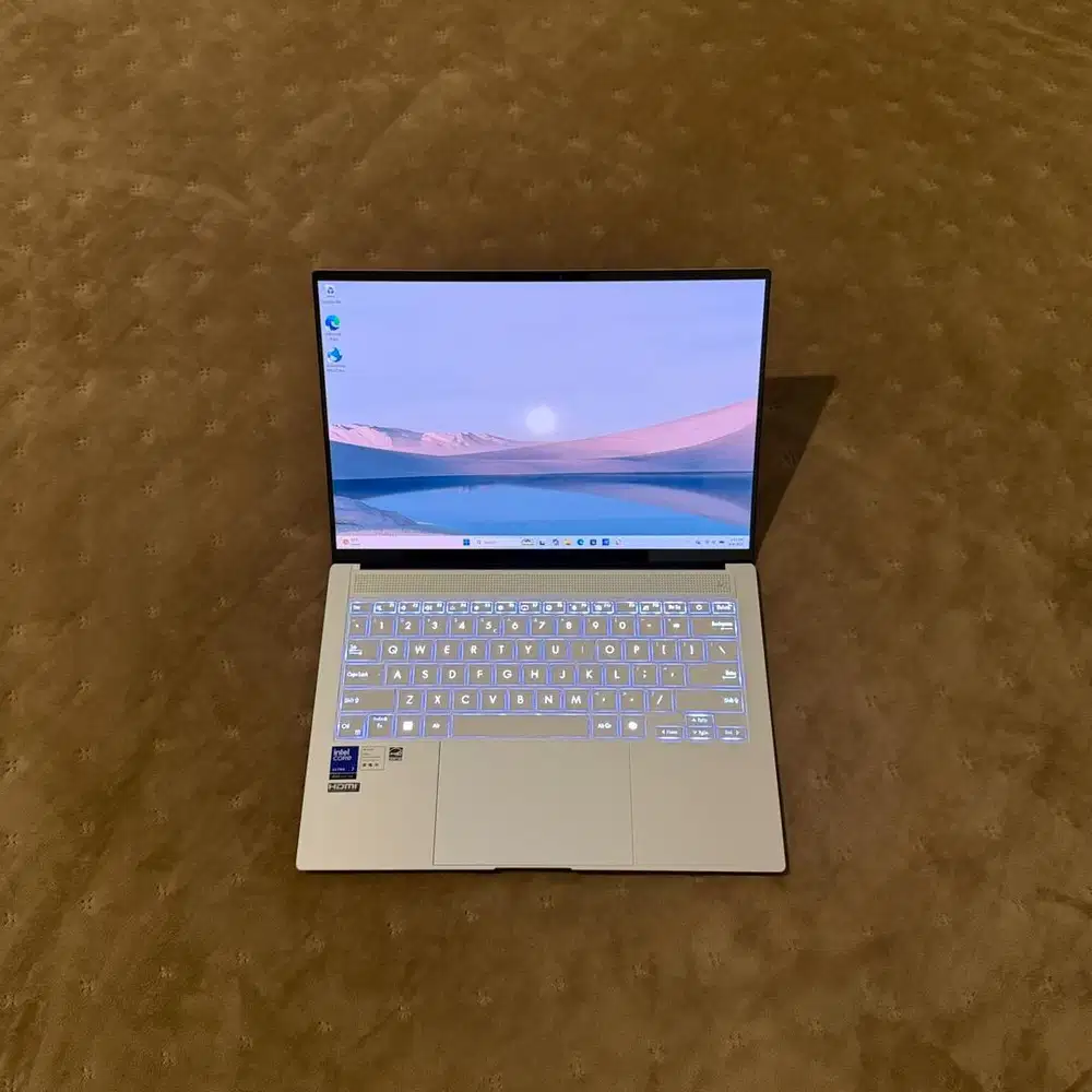 Asus Zenbook S14 Touchscreen Ultra 7 285V 32/1TB Fullset