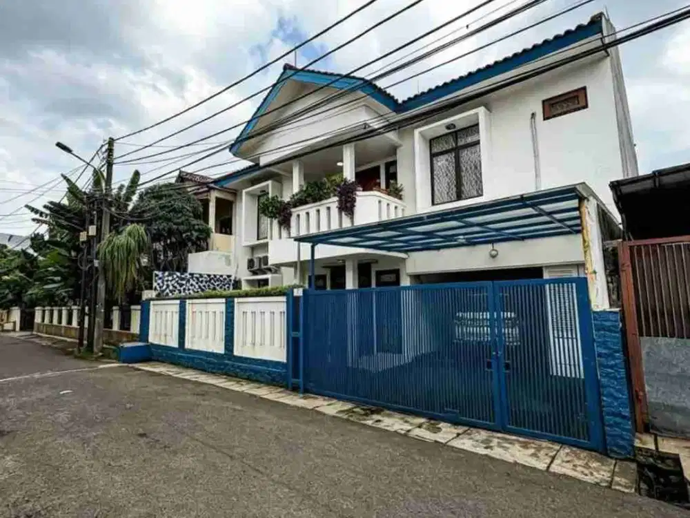 Jual Rumah 2 Lantai Dalam Komplek di Dekat Pejaten Raya