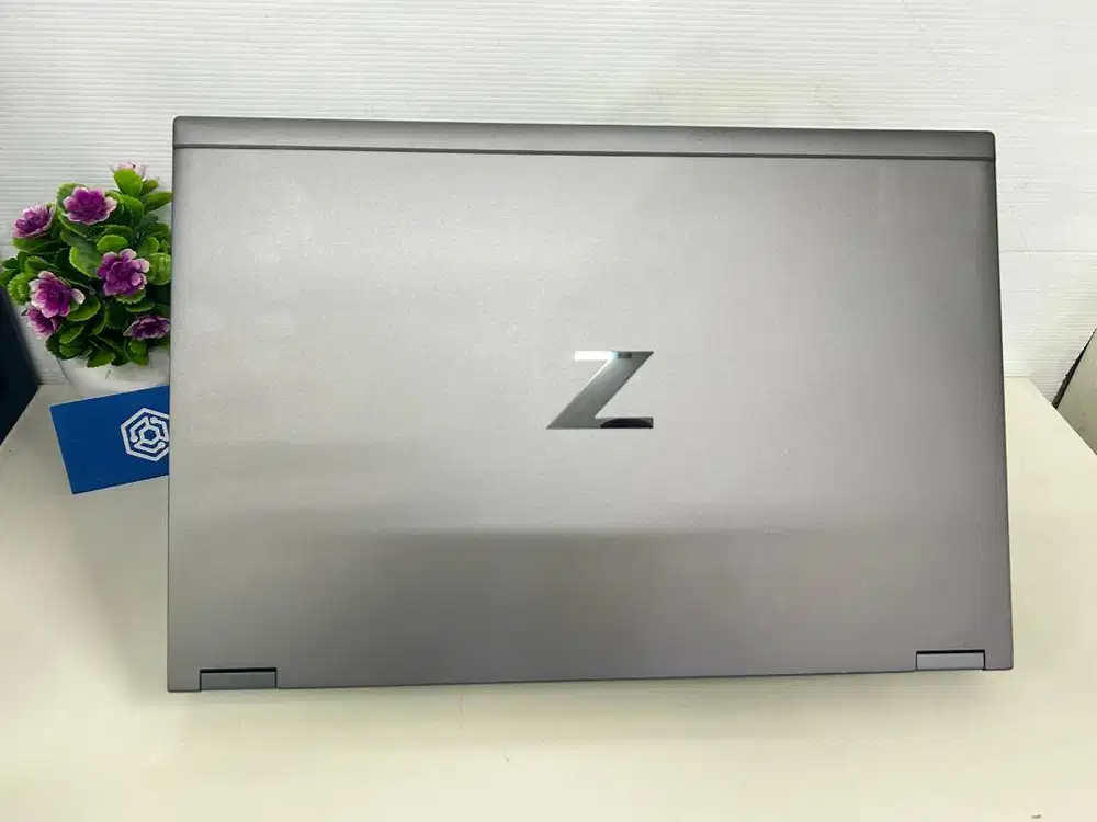 Workstation HP Zbook Fury G8 Intel xeon ram 64gb SSD 2TB GPU T1200 4GB