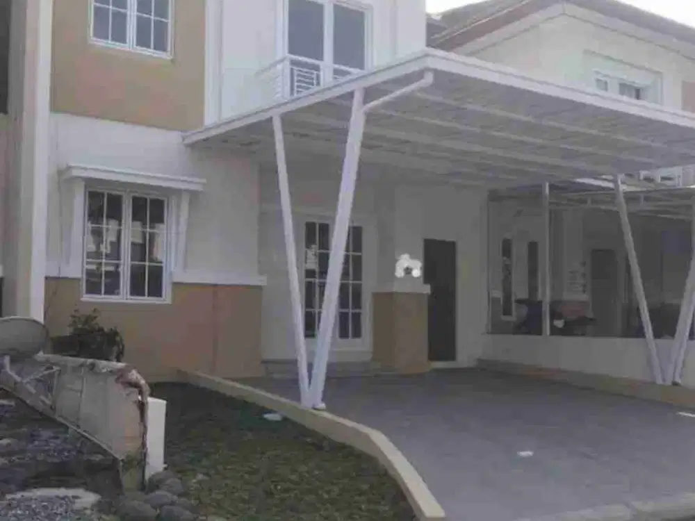 DIJUAL RUMAH 2 LANTAI LIKE NEW DI KOTA WISATA CIBUBUR