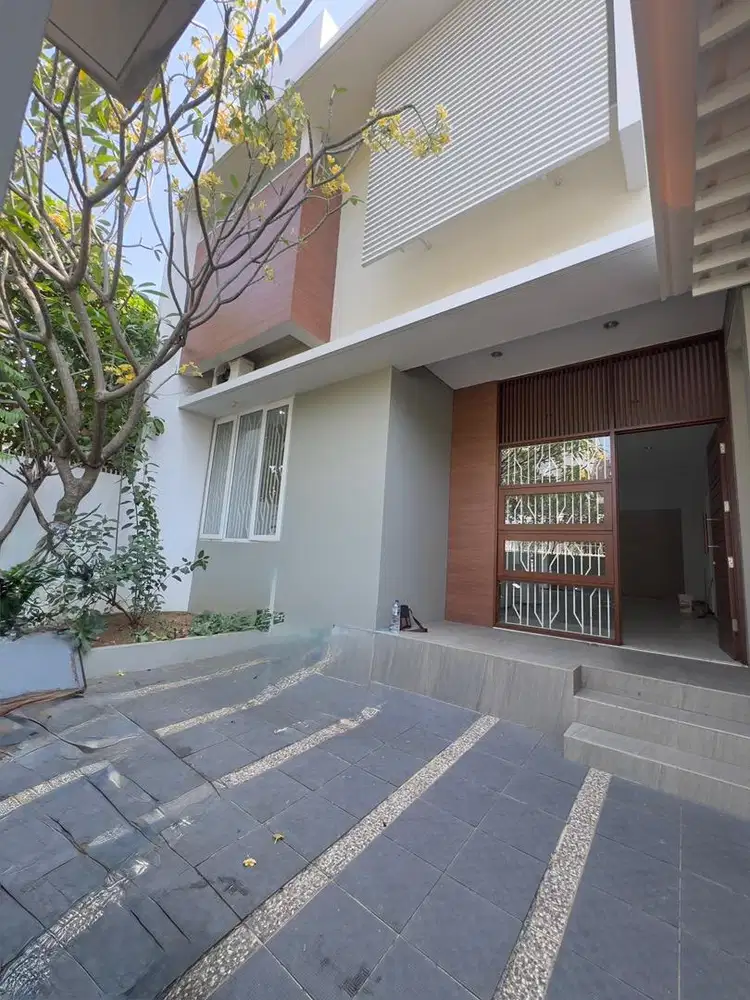 RUMAH SETERAN SELANGKAH KE THAMRIN JUGA JALAN PANJAITAN SEMARANG