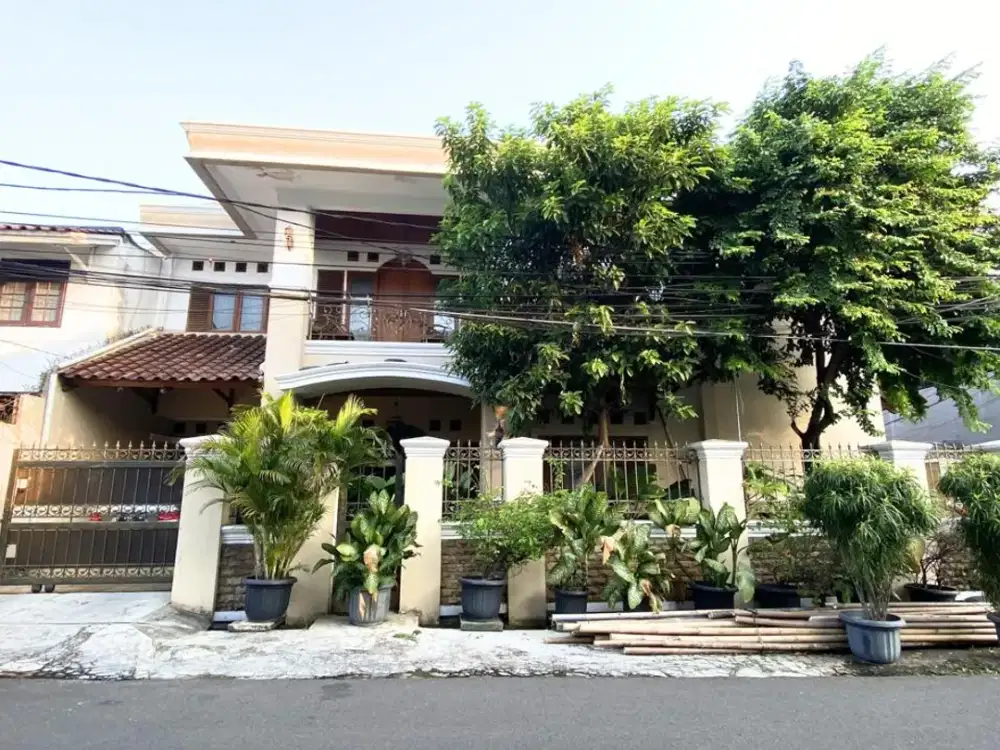 DIJUAL RUMAH 2 LANTAI 7KT DI TEBET JAKSEL