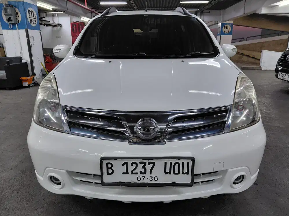 Nissan Grand Livina 1.5 Ultimate AT 2013 FullOriginal SepertiBaru ISTW