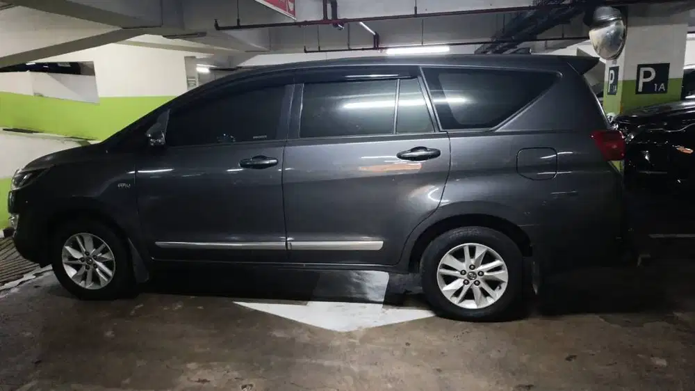 TOYOTA INNOVA V BENSIN 2017