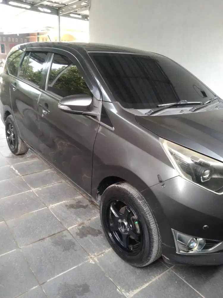 Jual Mobil Daihatsu Sigra 1.2 R A/T