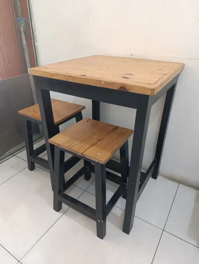 Jual 1 set Kursi dan Meja Jualan