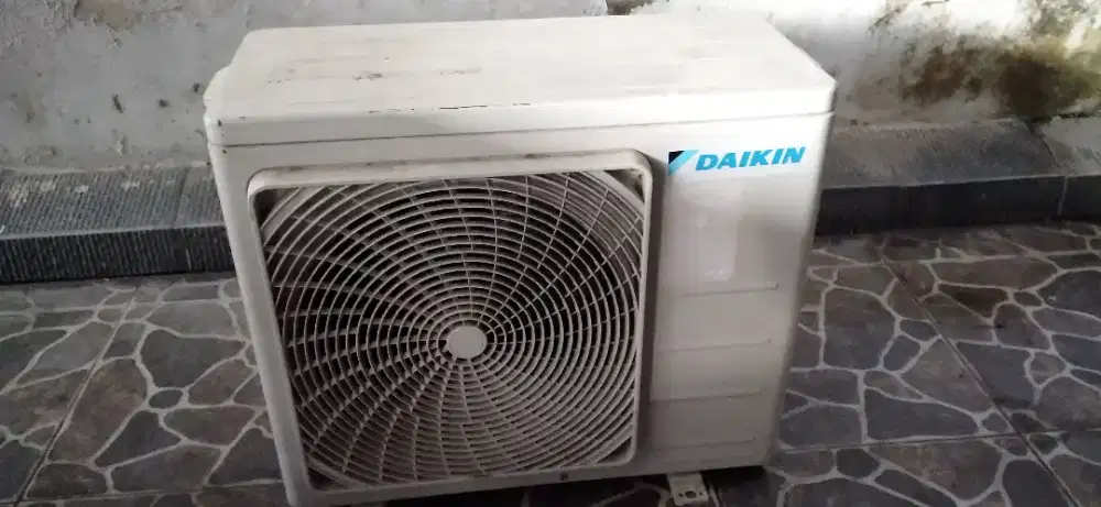 Dijjual outdoor 1 pk ac daikin