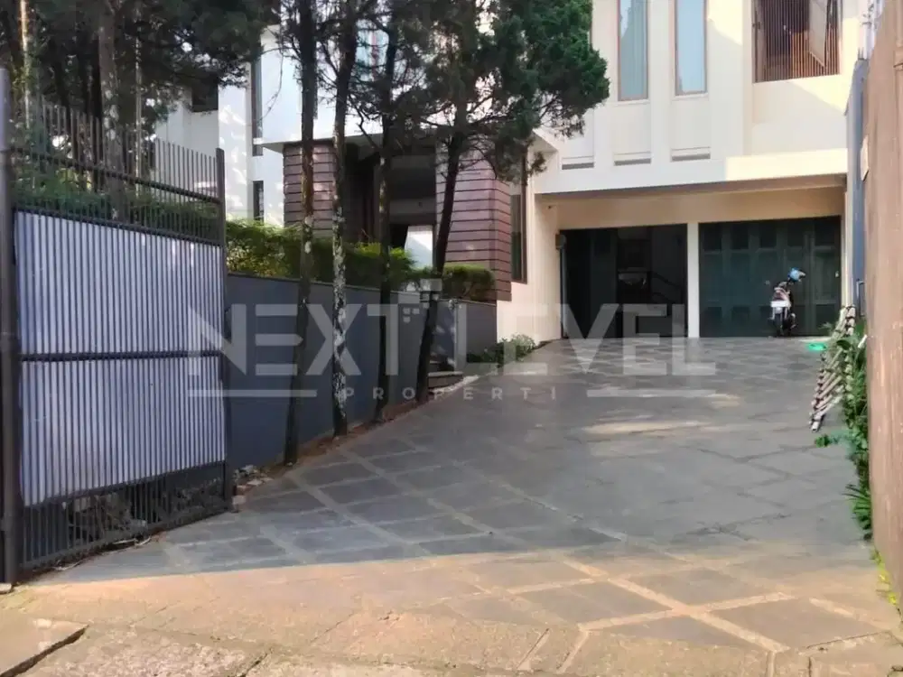 RUMAH LUAS  MEWAH DI SETRA DUTA SARIWANGI BANDUNG BARAT LT 404 M²  LB 500 M² 7 KAMAR