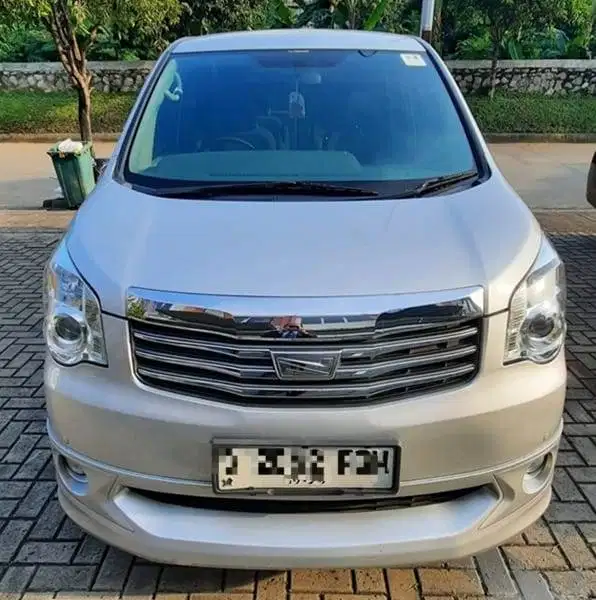 TOYOTA NAV1 2.0 V A/T 2014 | KONDISI ISTIMEWA | SIAP PAKAI | BAN 90%