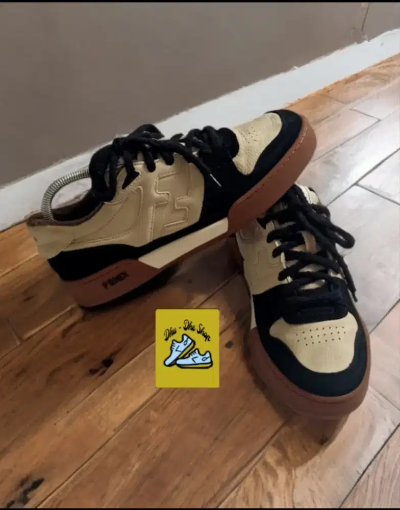 Sepatu Fendi Roma Sneaker size 41 original  mewah