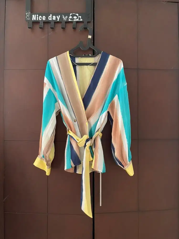 Preloved Blouse Zara Multicolor Strips