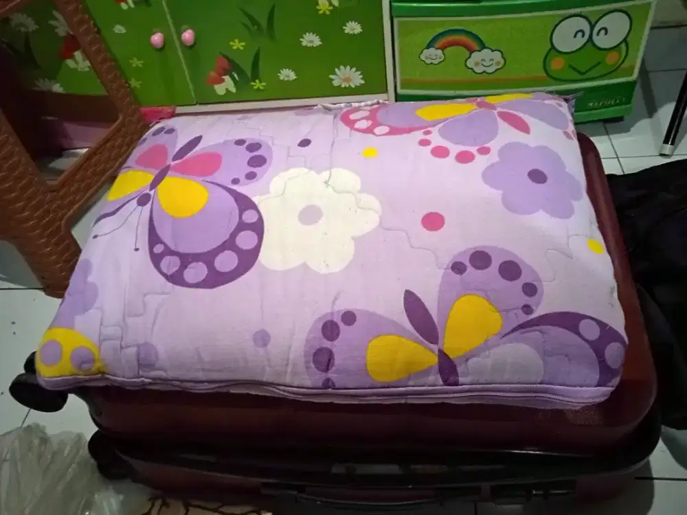 Bantal + selimut