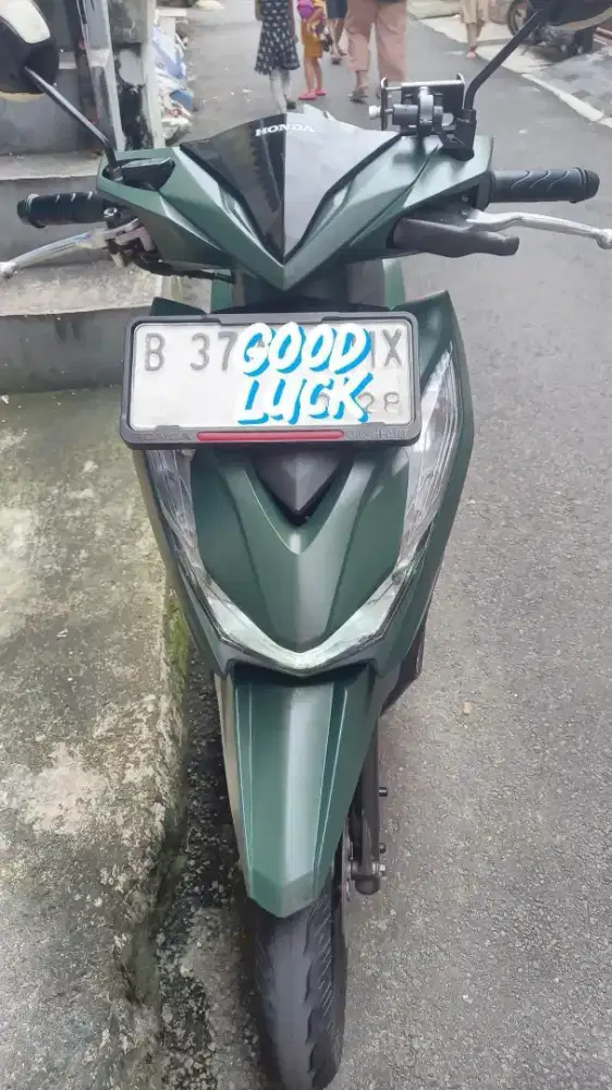 Motor beat deluxe cbs iss 2023 lengkap