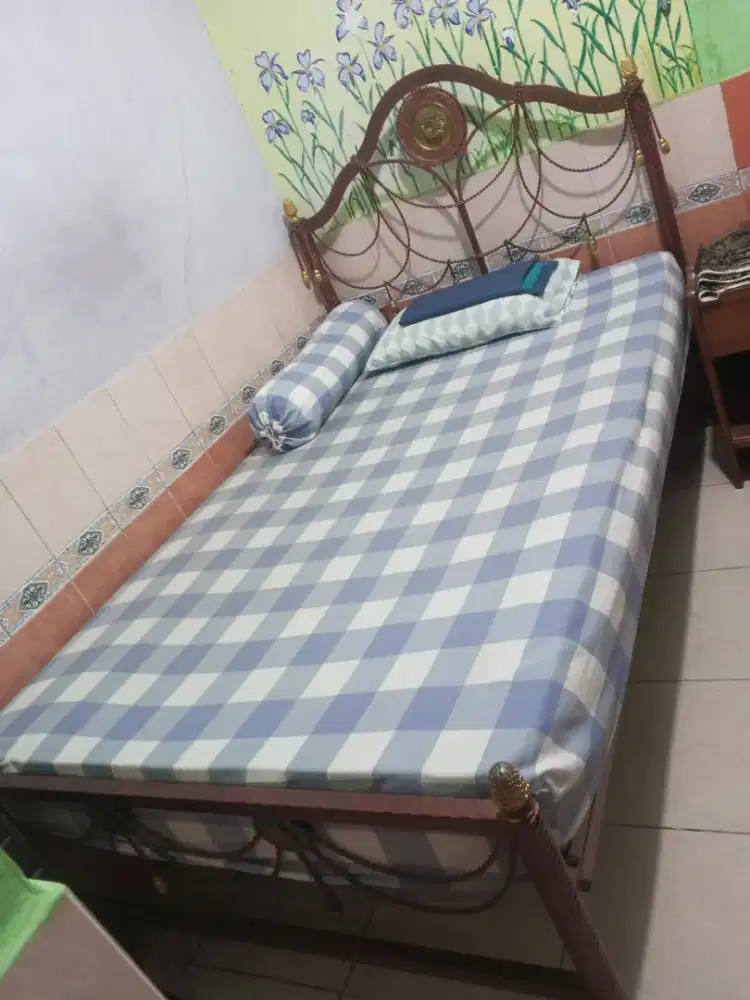 Dipan besi tempa kokoh bonus kasur