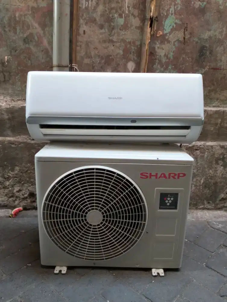 AC 1/2 pk low Watt R 32 merk Sharp 360 W
