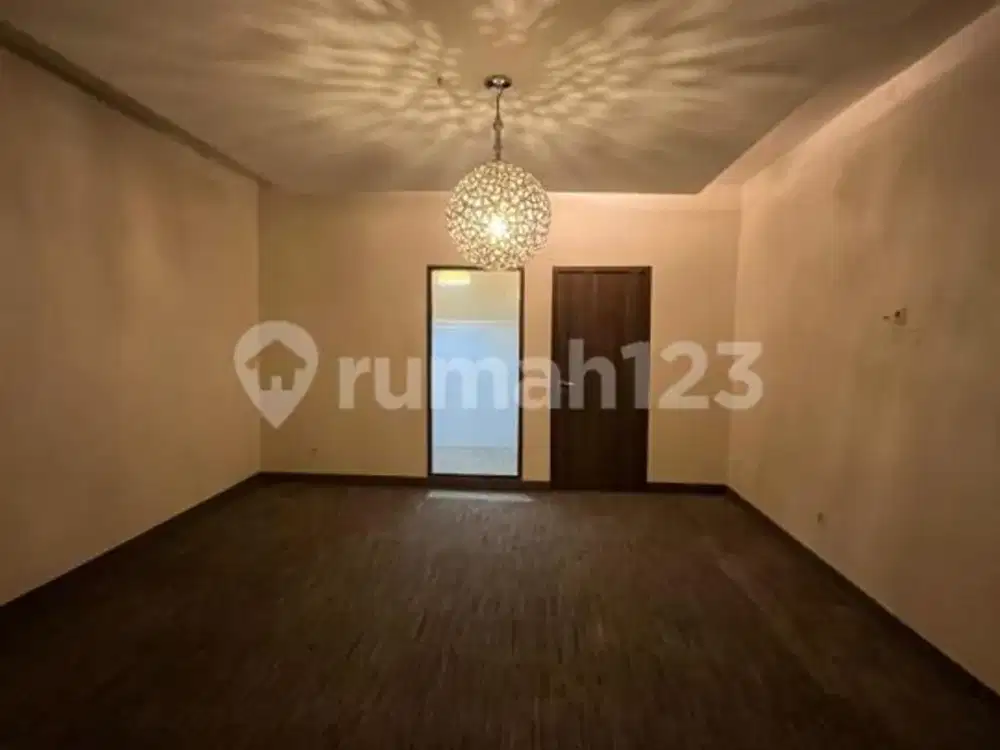 *Dijual Murah Ruko Gandeng Rapi Uk. 10X28 di Greenville, Jakarta Barat*(Kode Rmrg 2968)Strategis Cocok Utk:- Kantor- ⁠Gudang- ⁠Cafe / Restotetan