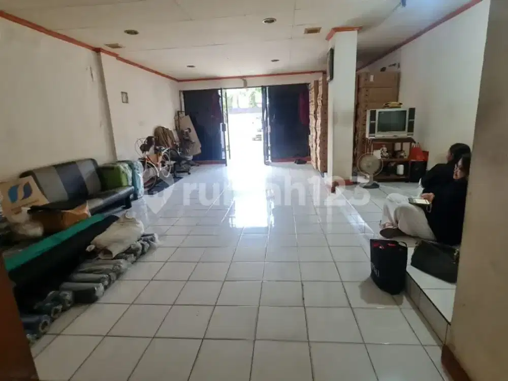 *DiJual Ruko 4 Lantai Lebar 5,2Meter Di Latumenten, Jakarta Barat.*
(Kode Rmrg 2496)

Luas Tanah 106m2
Luas Banguban 380m2
4Lantai
Listrik 3500W