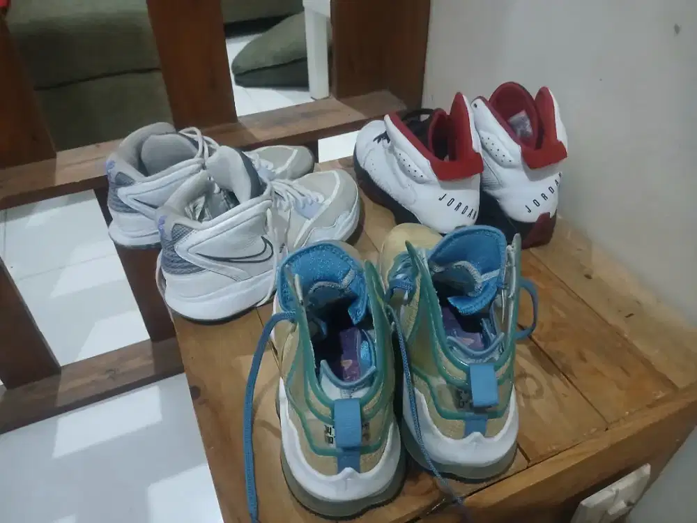 Dijual sepatu edisi udh kekecilan Rp. 150 rb 1 pasang net